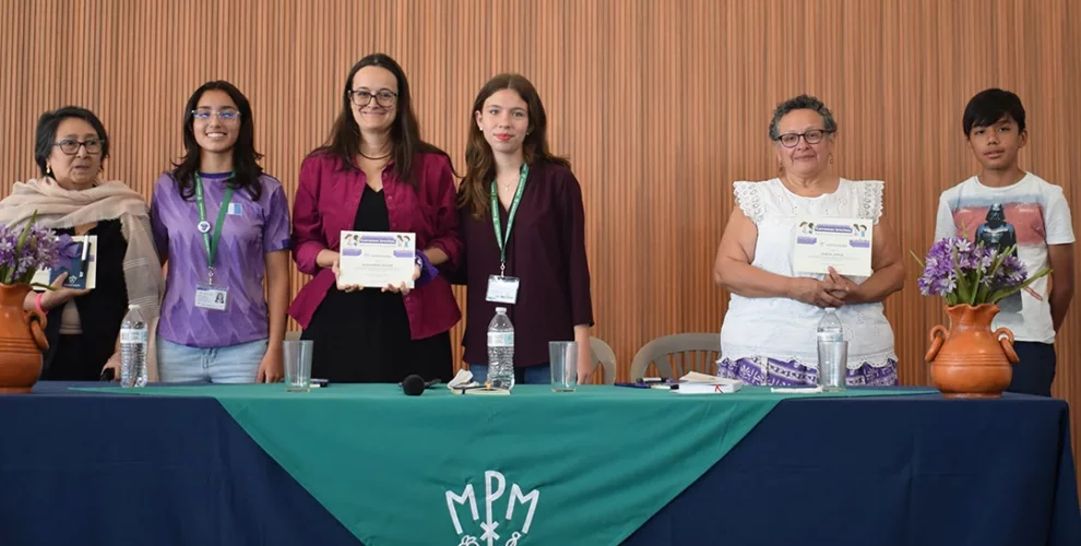 Participantes del foro por el día de la mujer